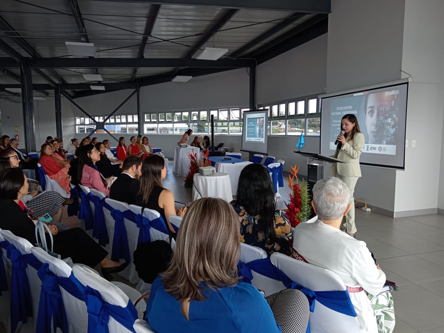participantes del XI Encuentro empresarial: Encuentro Nacional Empresarial: “Empresas STEM: hacia el cierre de brechas de género en Costa Rica”.