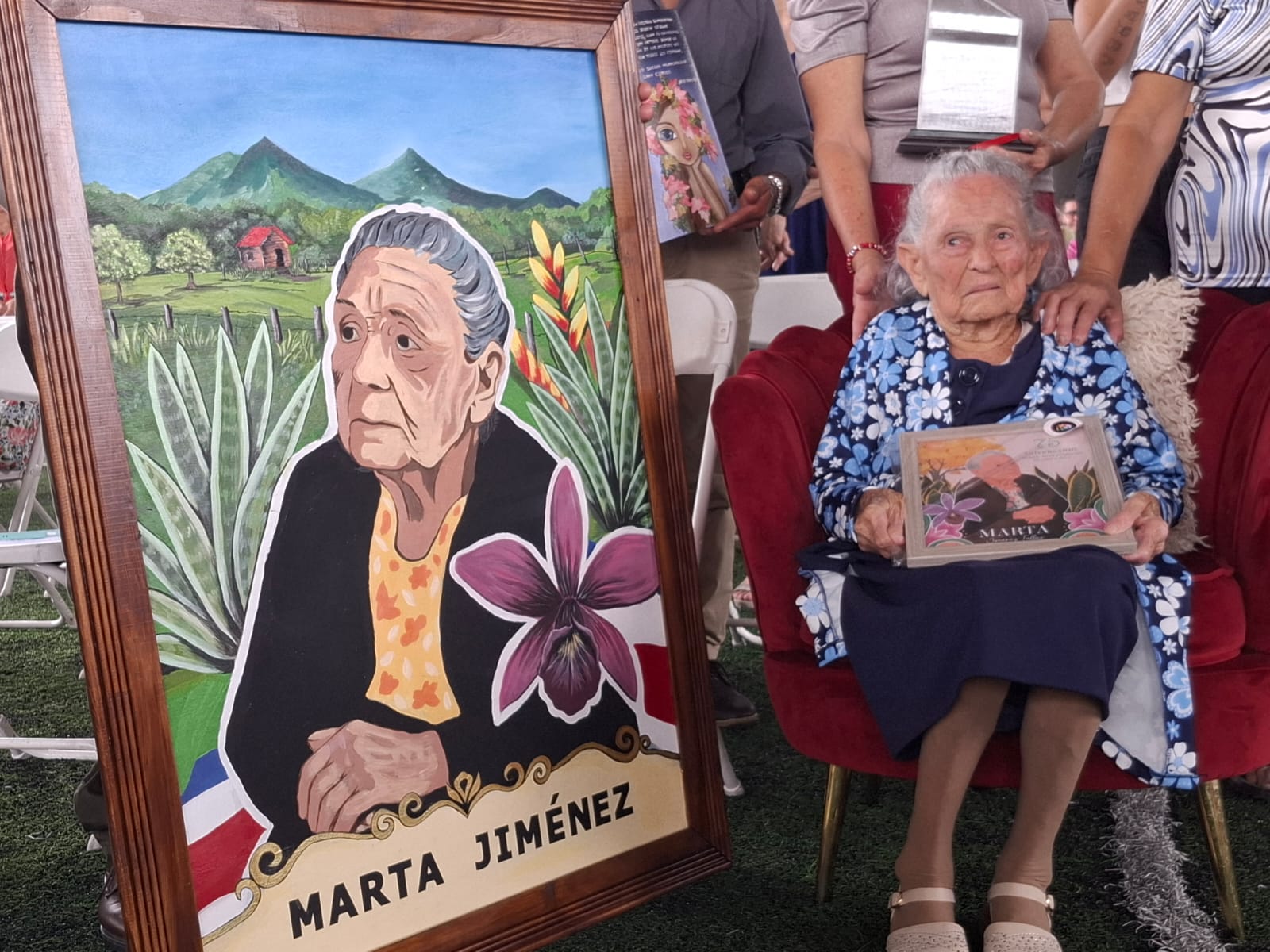 una de las primeras mujeres votantes en Costa Rica