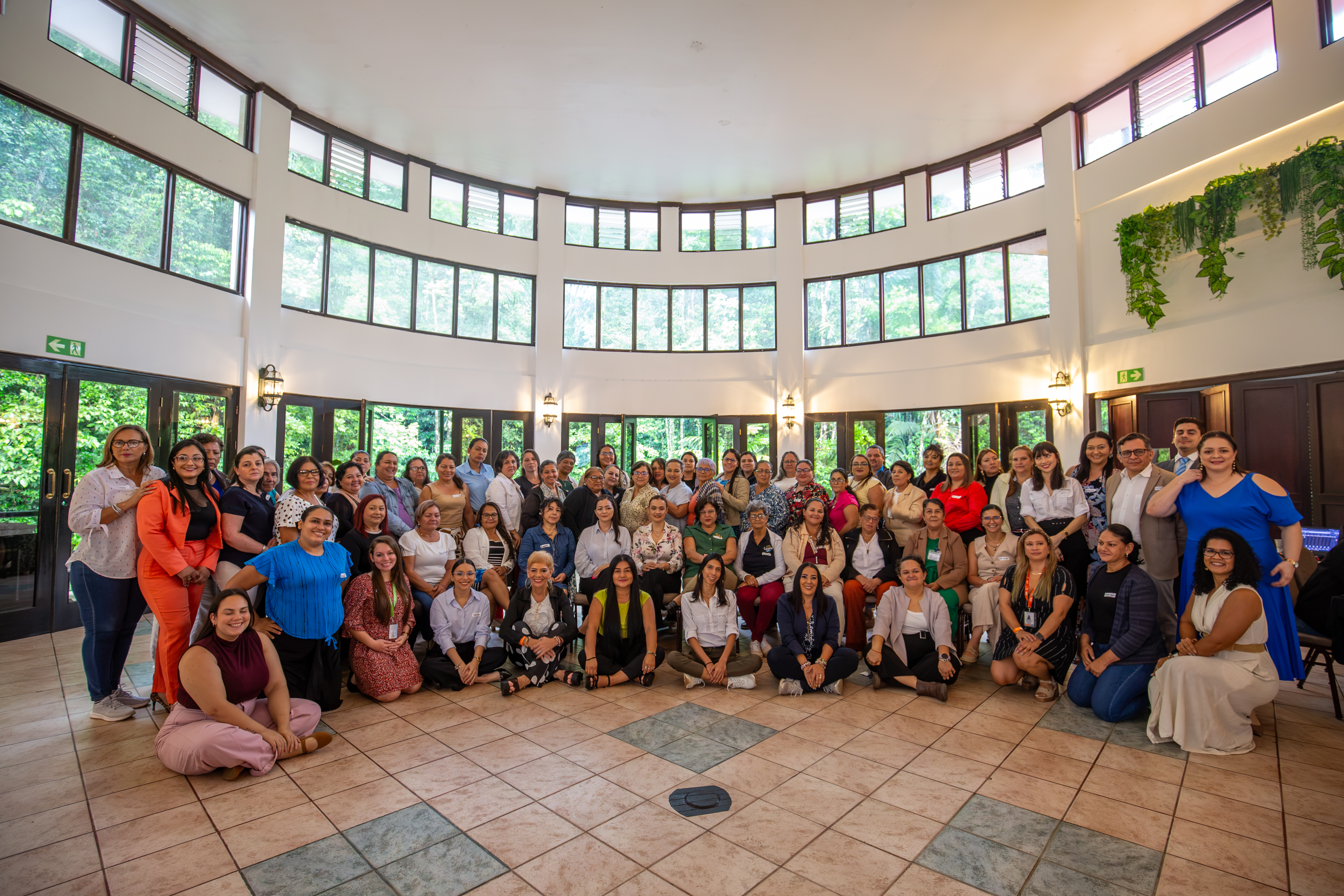 Participantes del Encuentro de mujeres municipalistas, San Carlos.