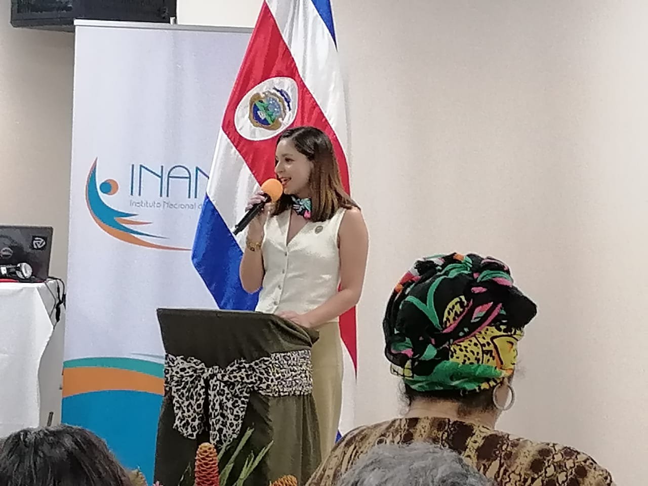 Imagen de INAMU ENTREGA MÁS DE 115 MILLONES DE COLONES A MUJERES EMPRESARIAS Y EMPRENDEDORAS LIMONENSES